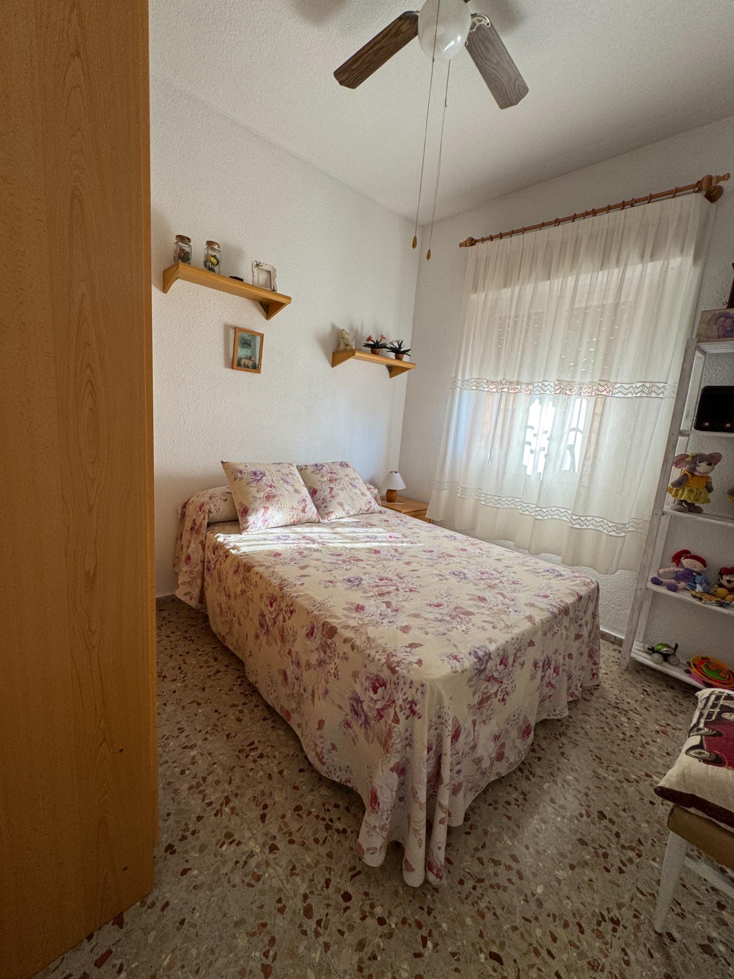 Villa for Sale in Albatera, Alicante