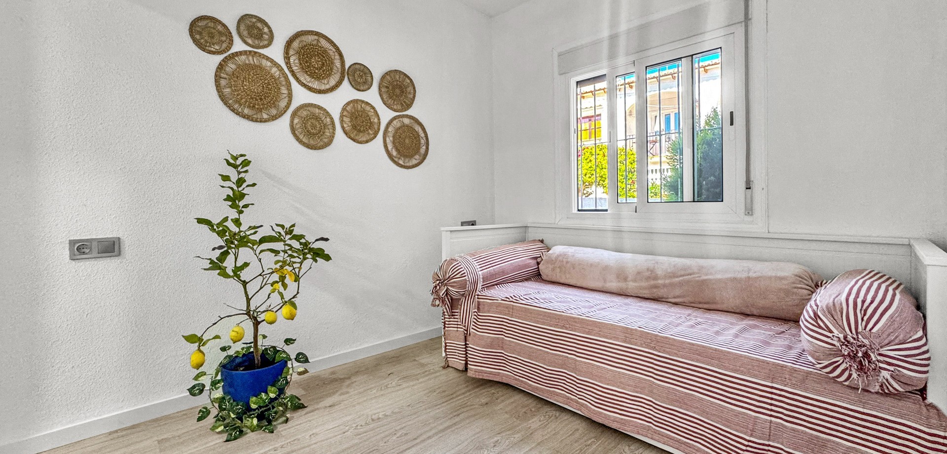 Bungalow for Sale in Torrevieja, Alicante