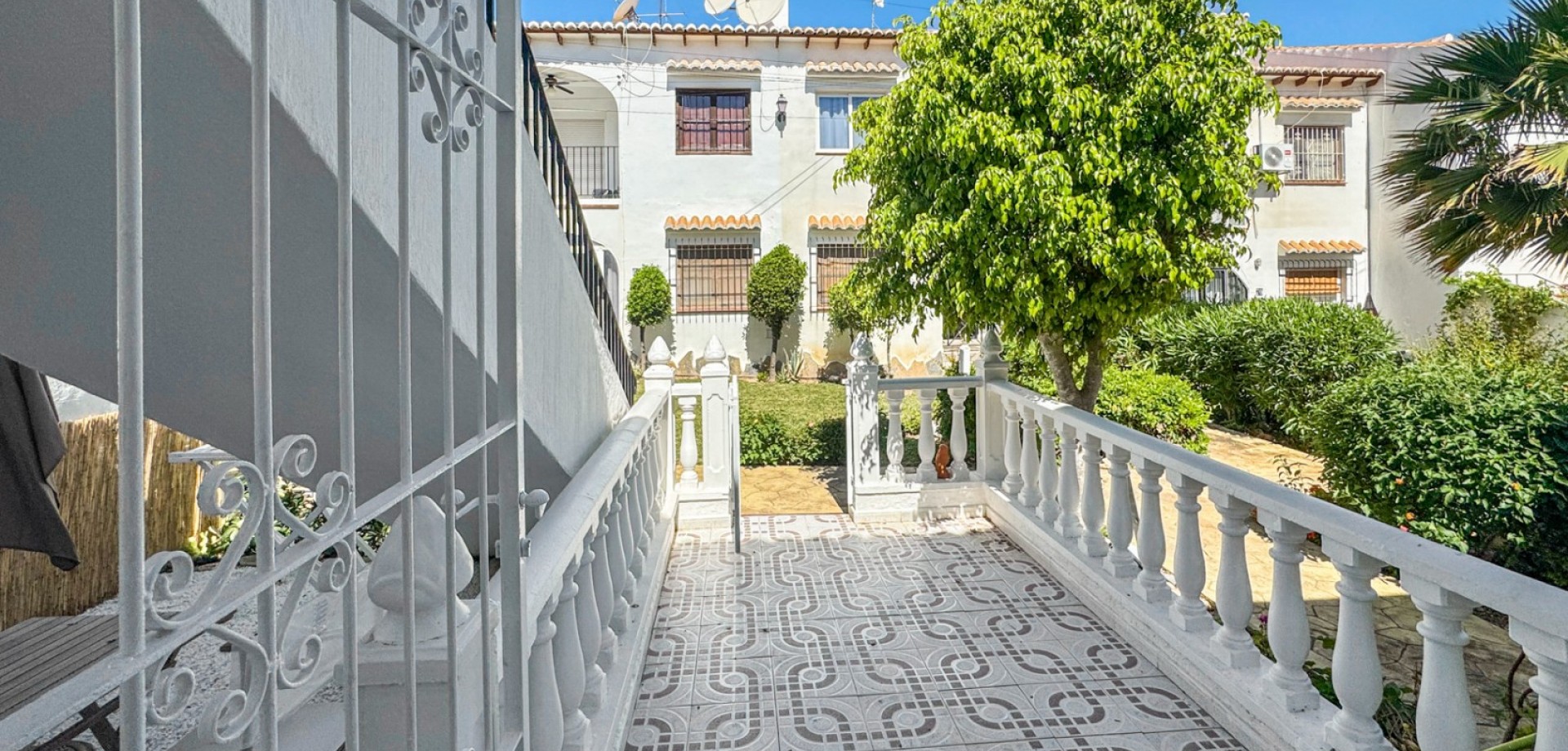 Bungalow for Sale in Torrevieja, Alicante
