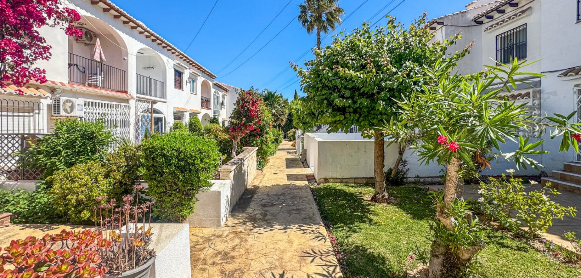 Bungalow for Sale in Torrevieja, Alicante