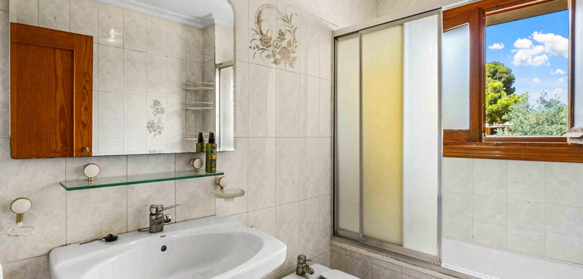 Villa for Sale in Torrevieja, Alicante