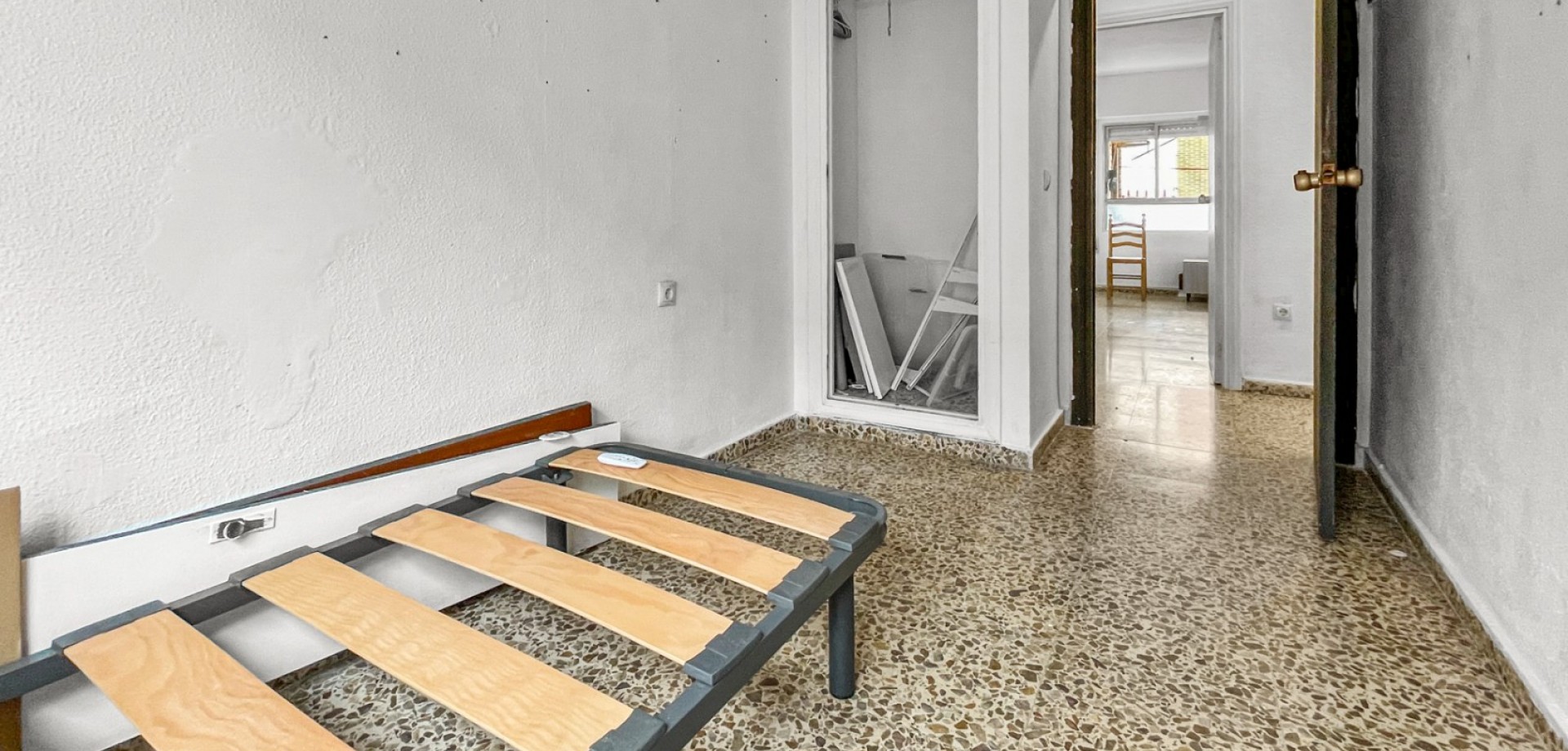 Apartment for Sale in Guardamar del Segura, Alicante