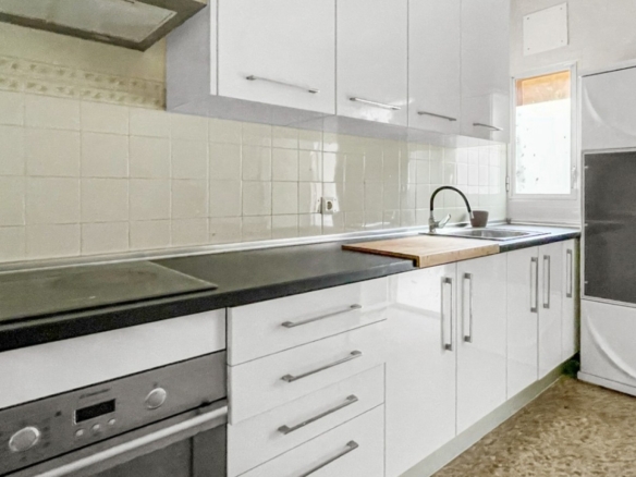 Apartment for Sale in Guardamar del Segura, Alicante