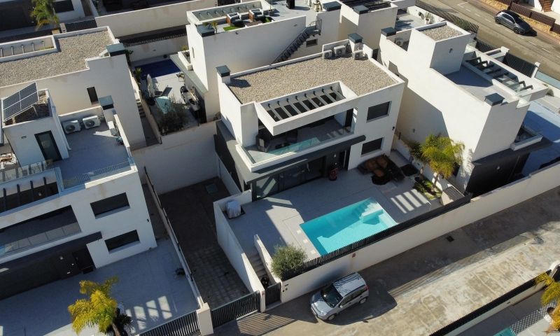 Villa for Sale in Algorfa, Alicante