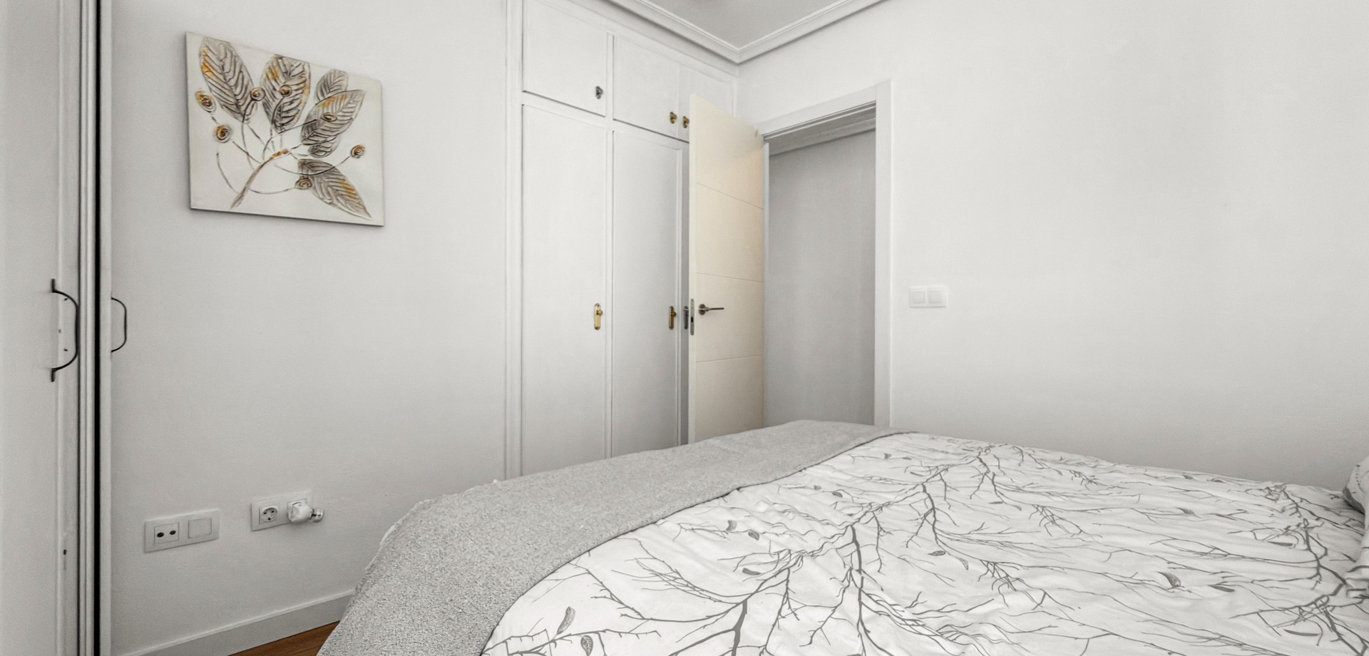 Apartment for Sale in Torrevieja, Alicante