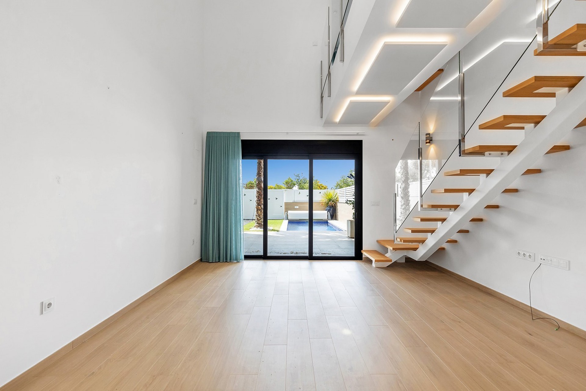 Villa for Sale in Benijofar, Alicante