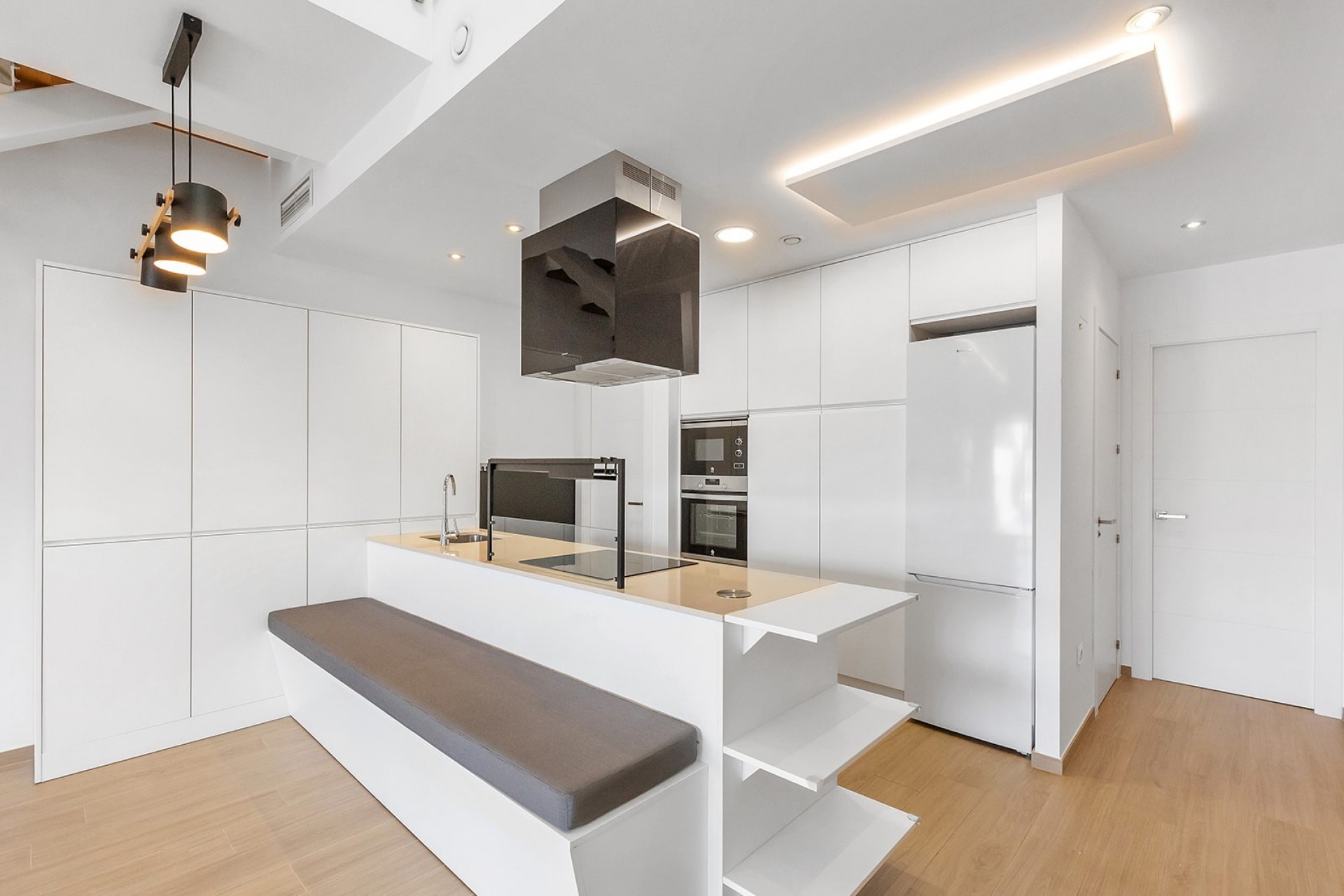 Villa for Sale in Benijofar, Alicante