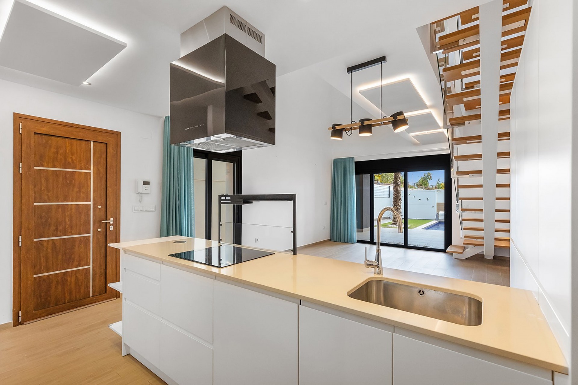Villa for Sale in Benijofar, Alicante
