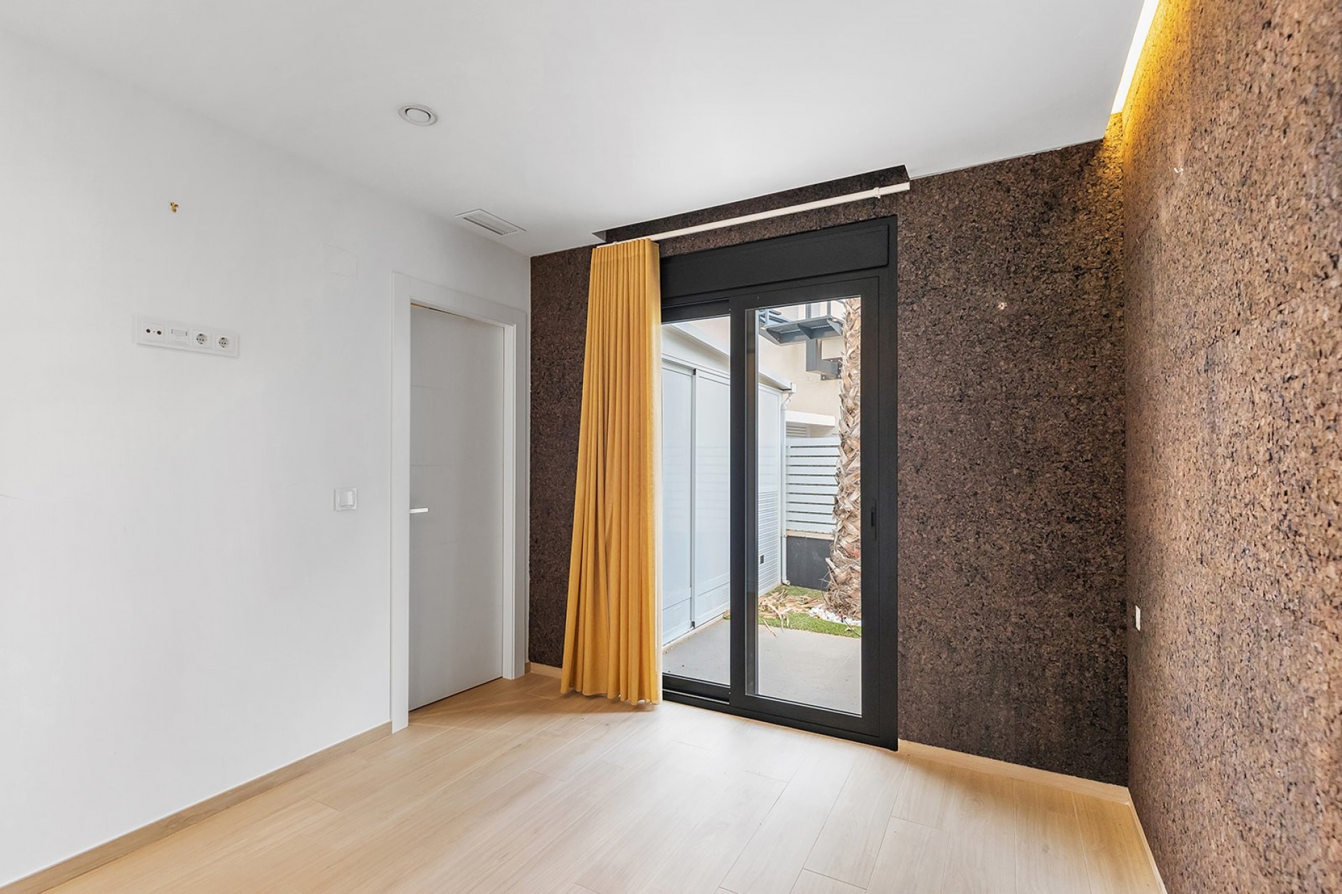 Villa for Sale in Benijofar, Alicante