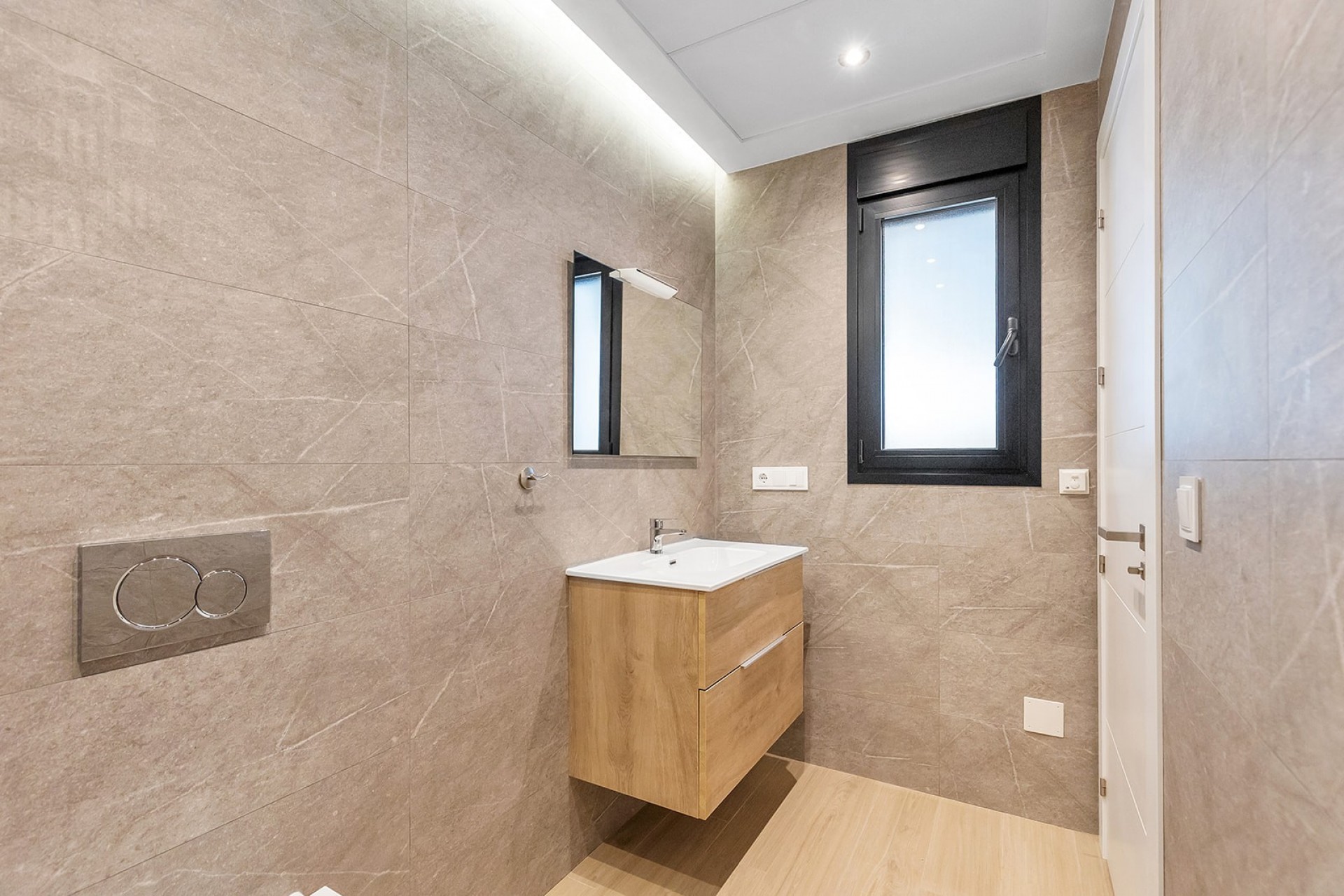 Villa for Sale in Benijofar, Alicante
