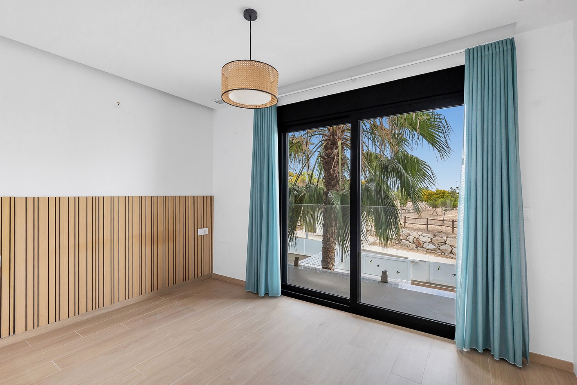 Villa for Sale in Benijofar, Alicante