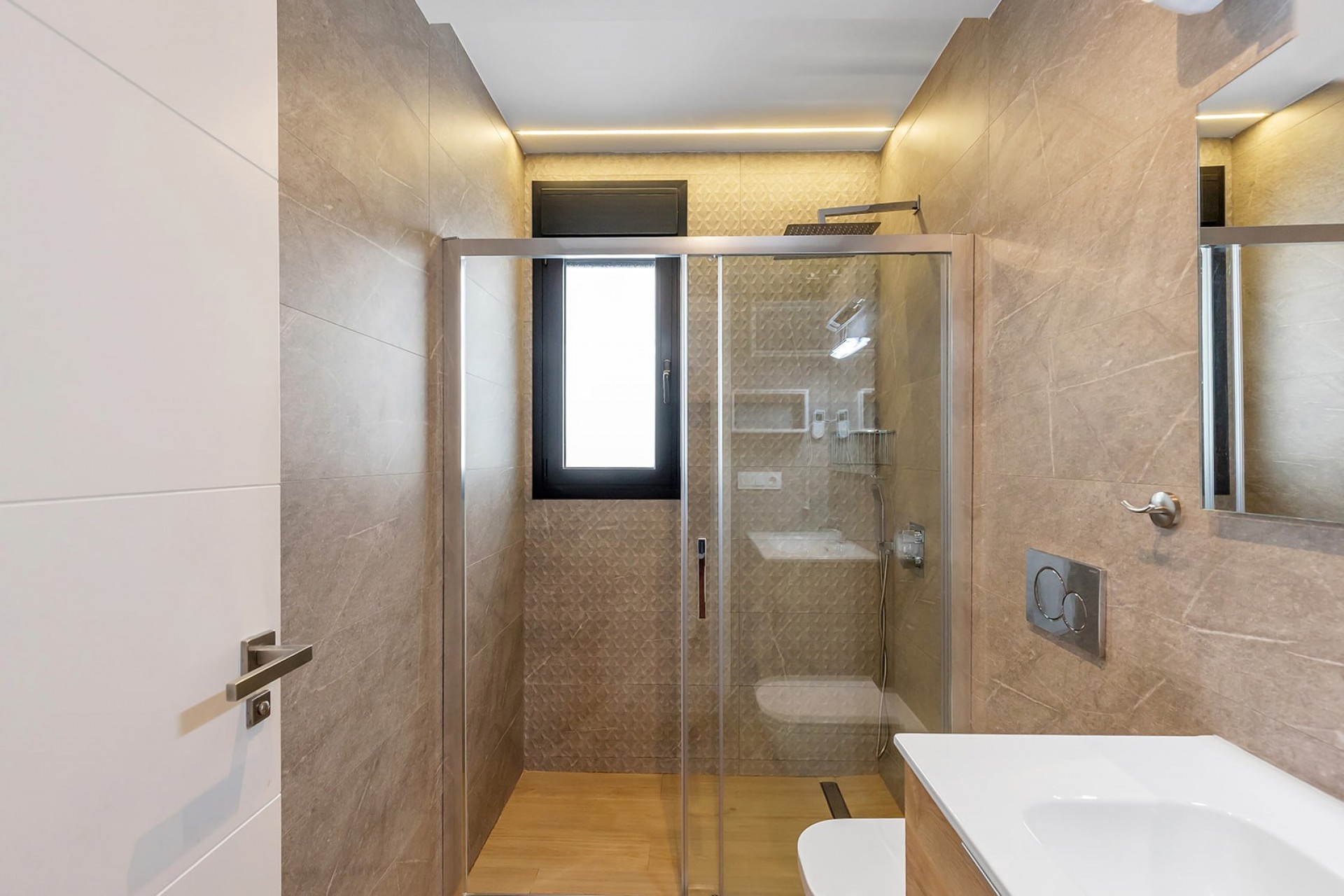 Villa for Sale in Benijofar, Alicante