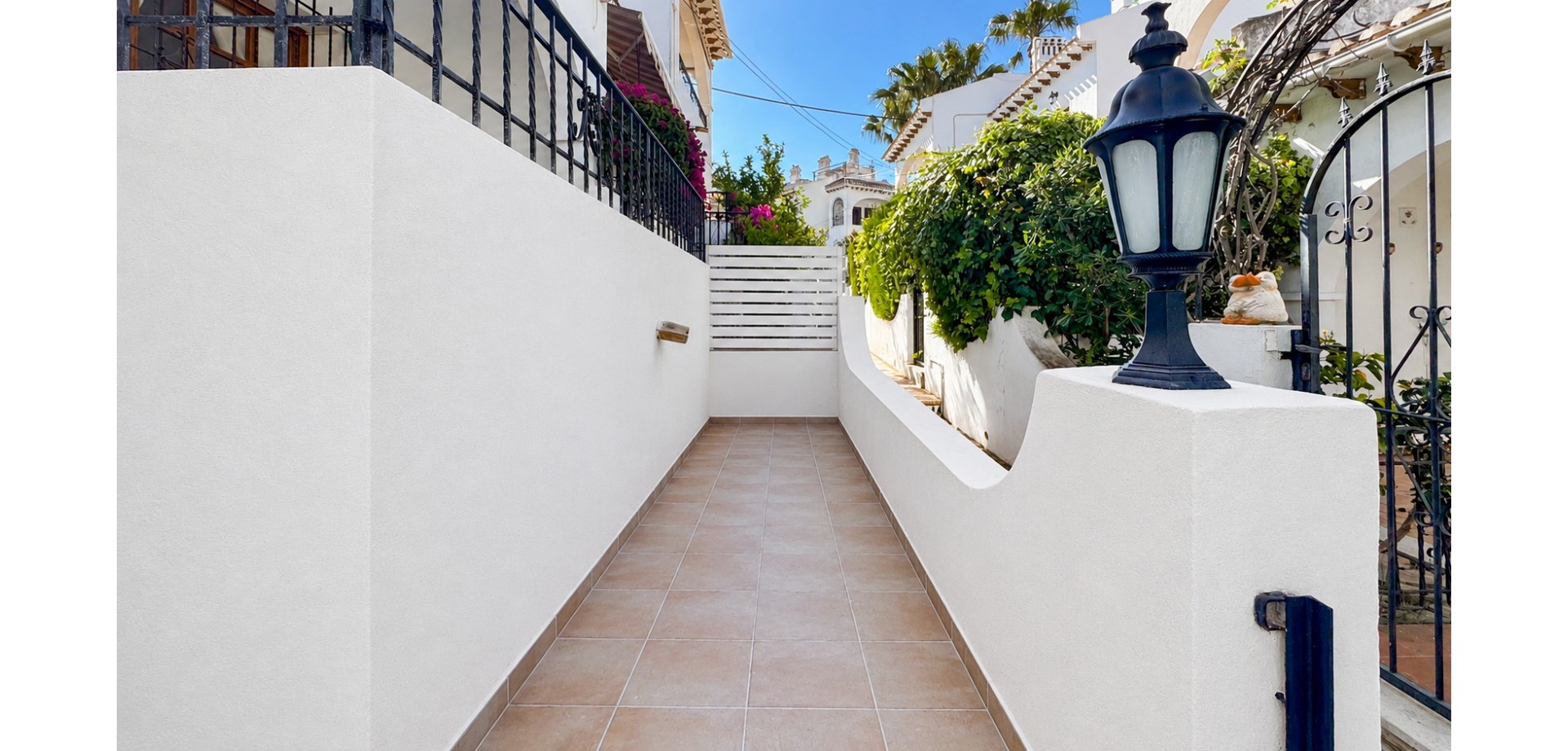 Bungalow for Sale in Torrevieja, Alicante