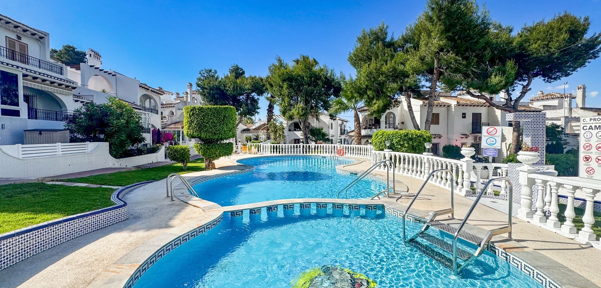 Bungalow for Sale in Torrevieja, Alicante