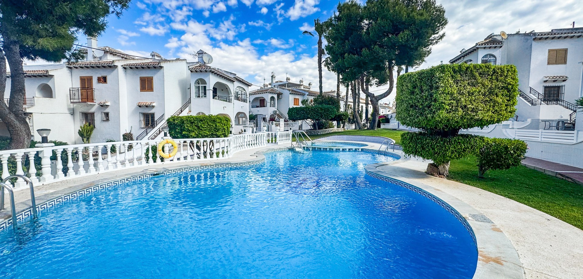 Bungalow for Sale in Torrevieja, Alicante