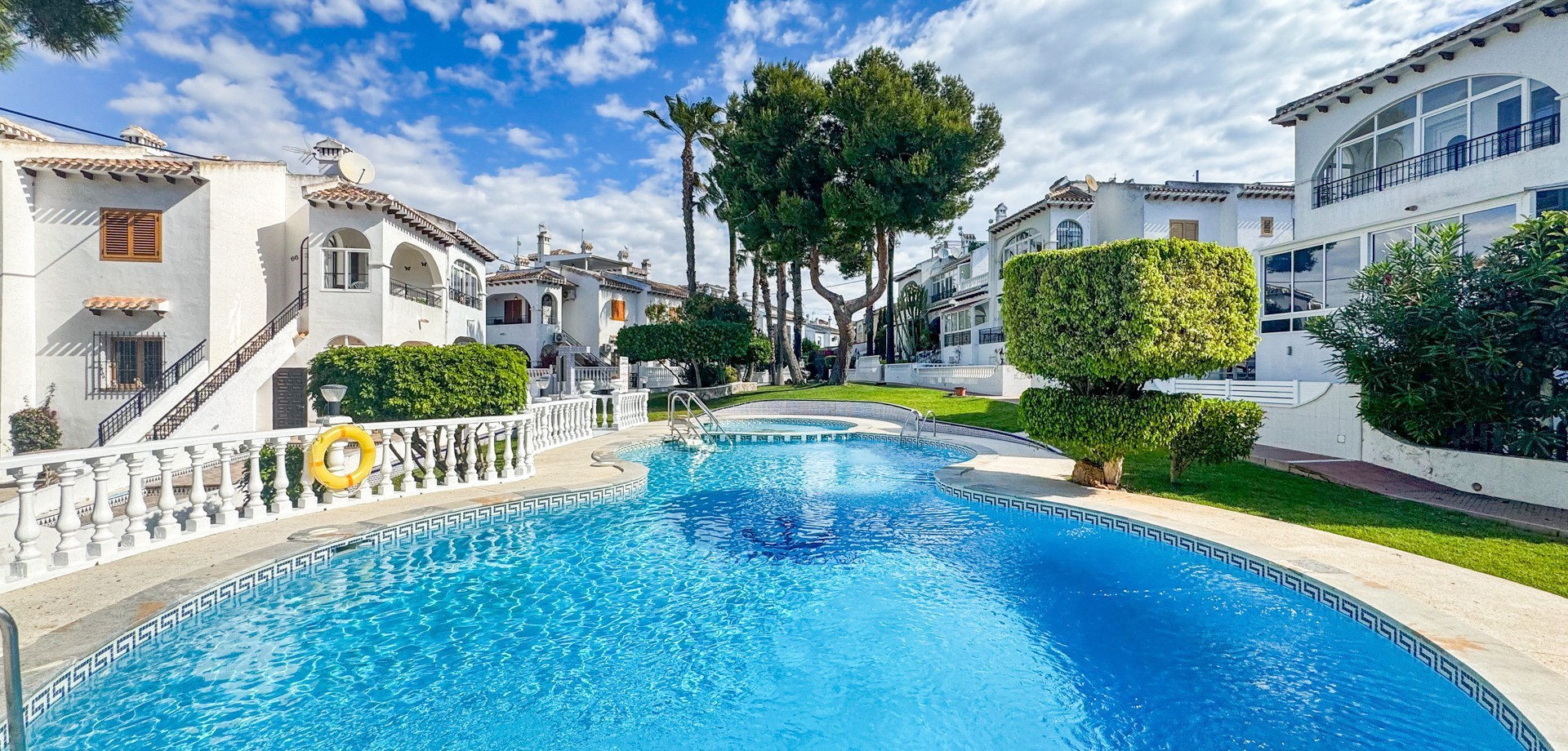 Bungalow for Sale in Torrevieja, Alicante