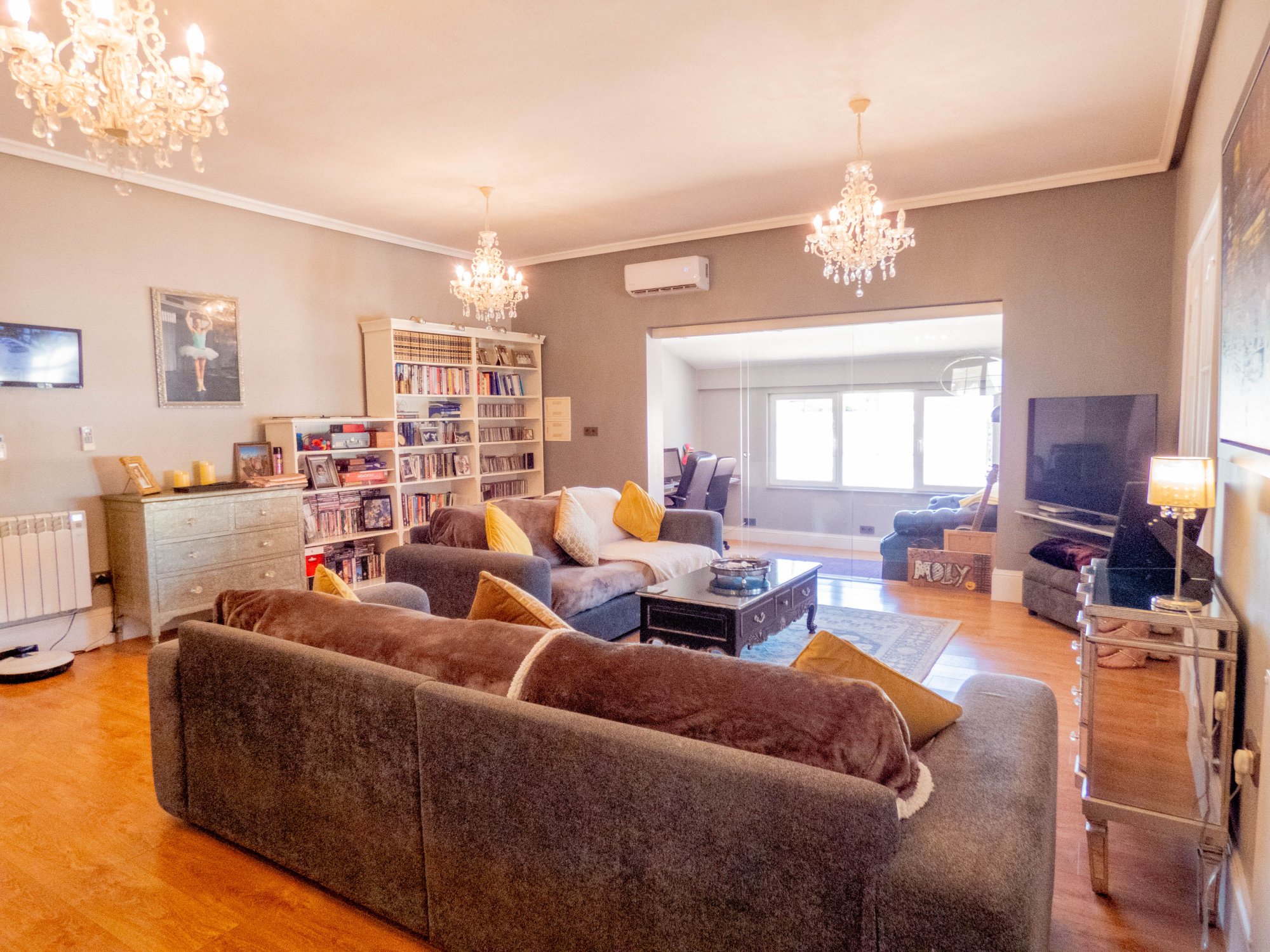Villa for Sale in Heredades, Alicante