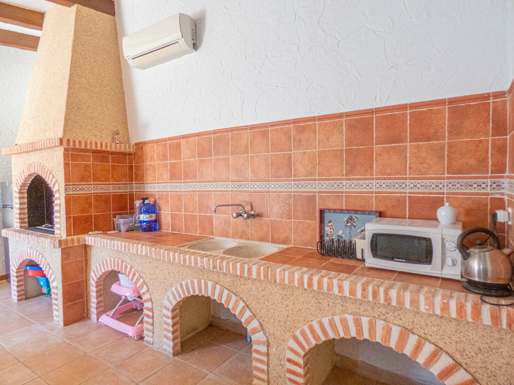 Villa for Sale in Heredades, Alicante