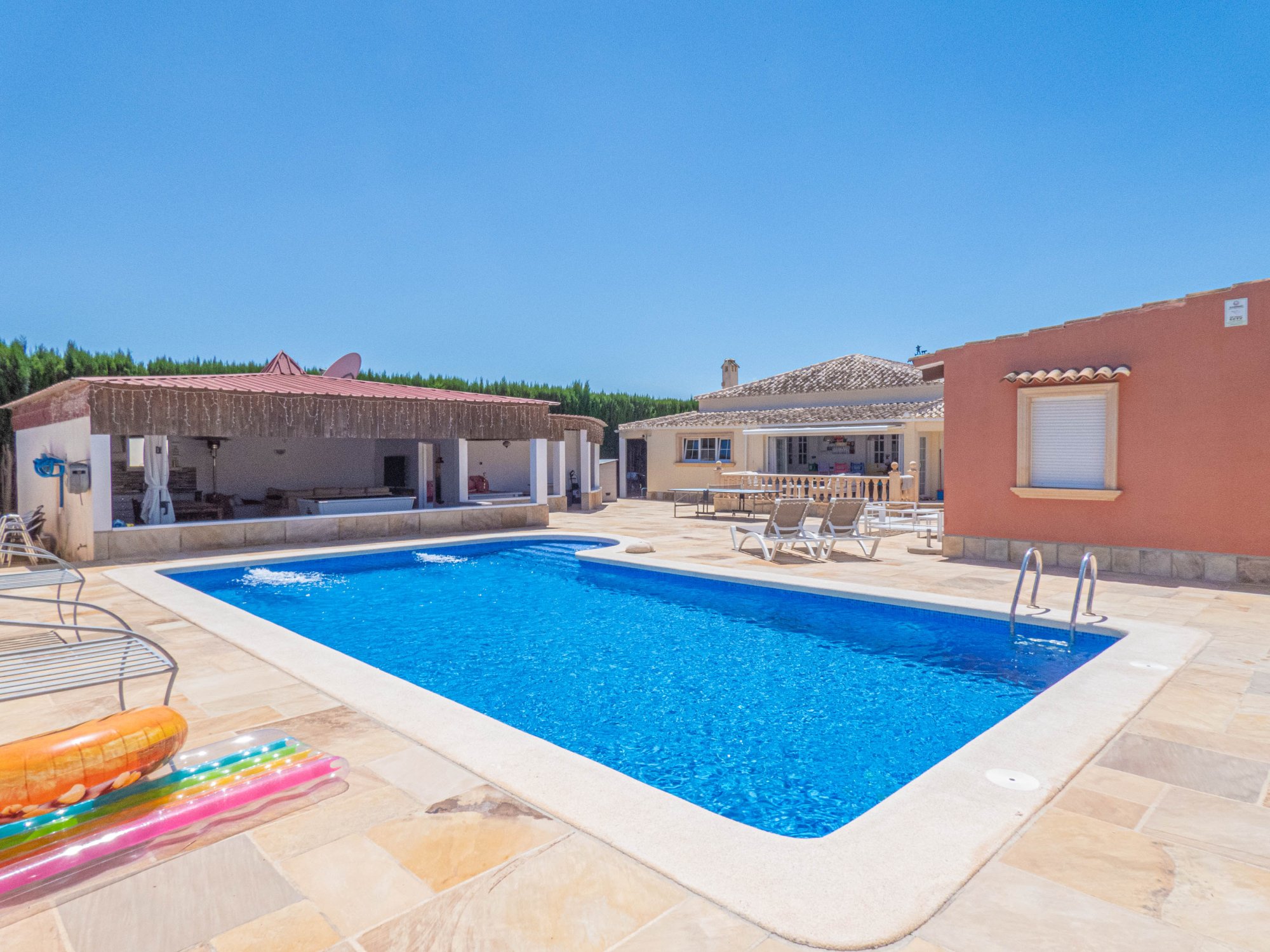 Villa for Sale in Heredades, Alicante