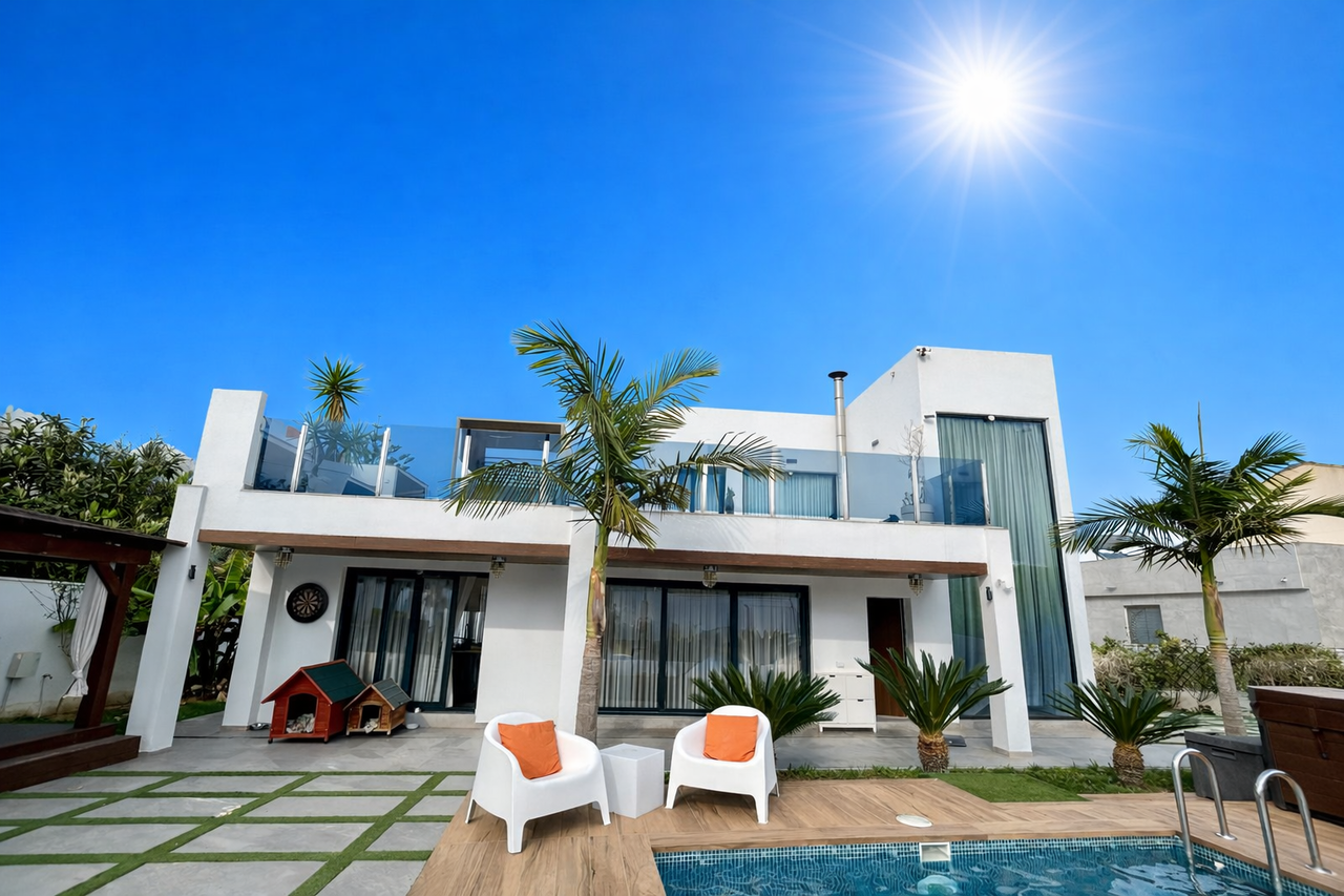 Villa for Sale in Los Balcones, Alicante
