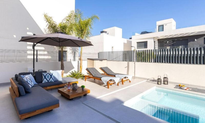 Villa for Sale in Algorfa, Alicante