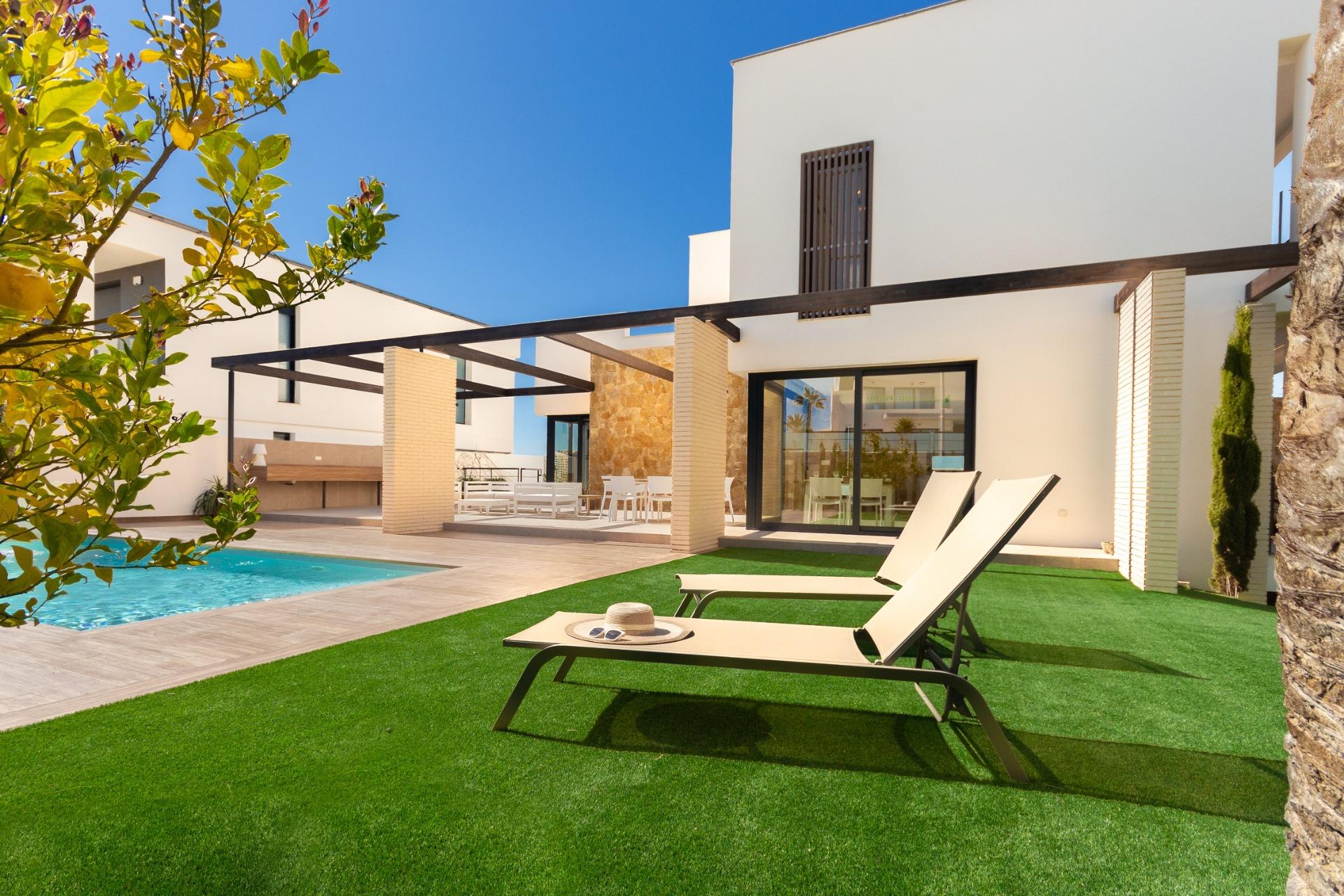 NEW BUILD VILLAS IN PINOSO