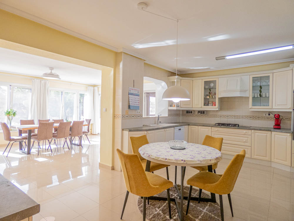 Villa for Sale in San Miguel de Salinas, Alicante