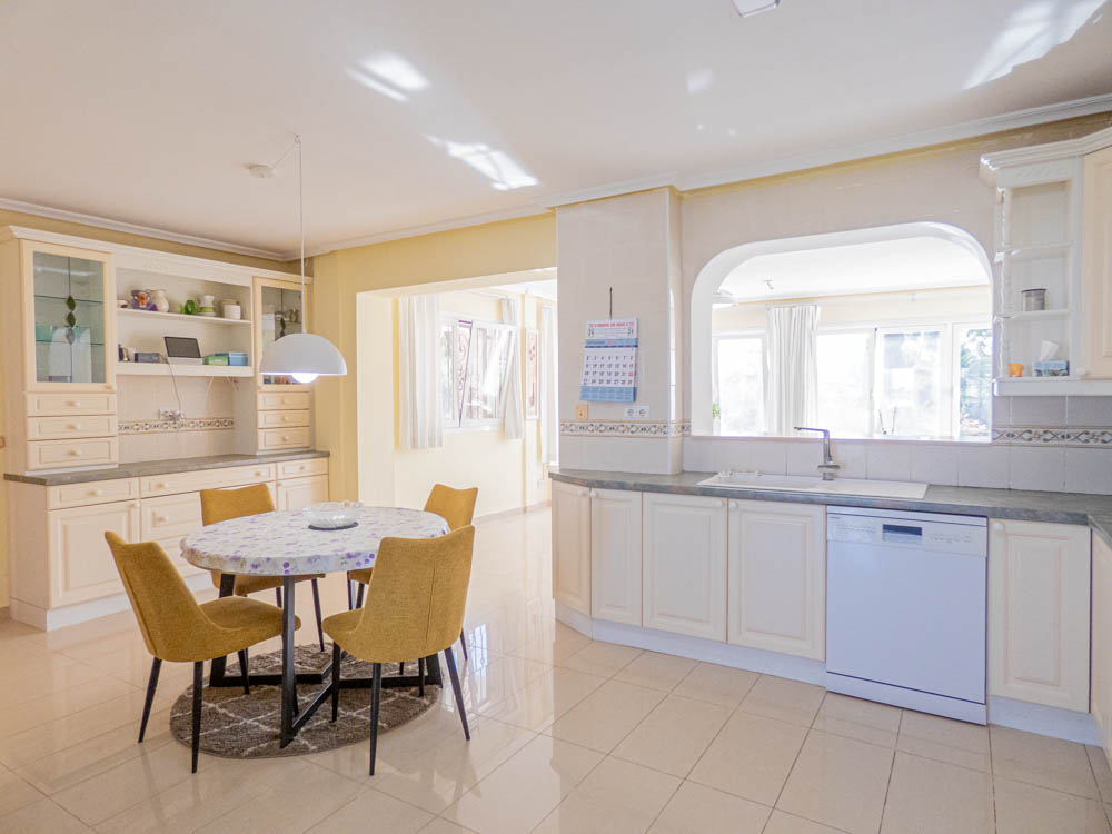 Villa for Sale in San Miguel de Salinas, Alicante