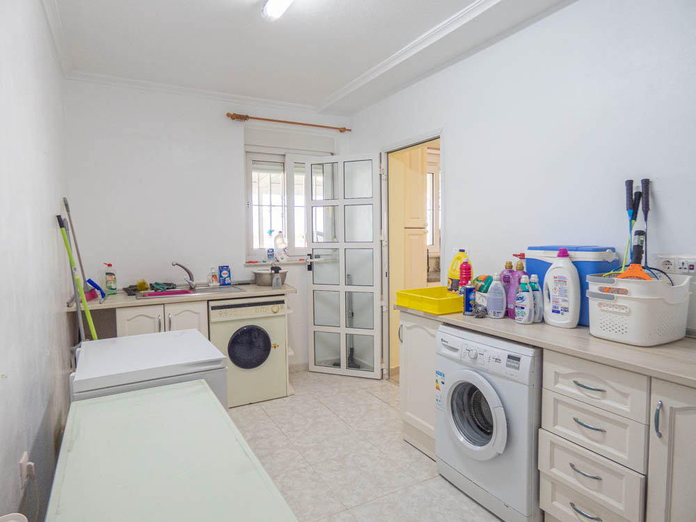 Villa for Sale in San Miguel de Salinas, Alicante