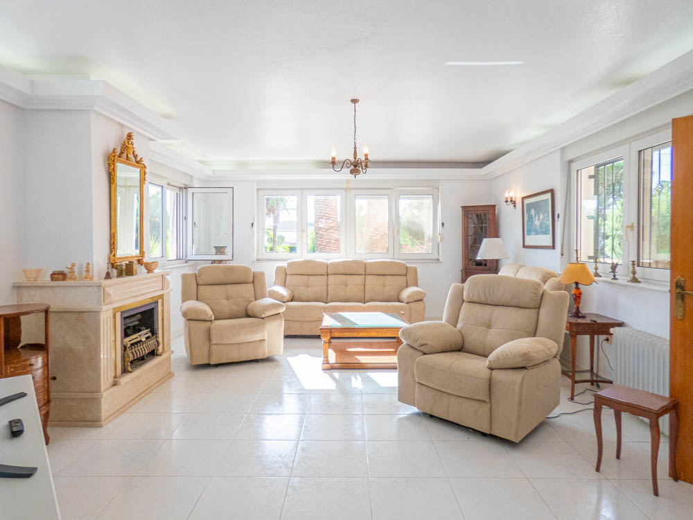 Villa for Sale in San Miguel de Salinas, Alicante