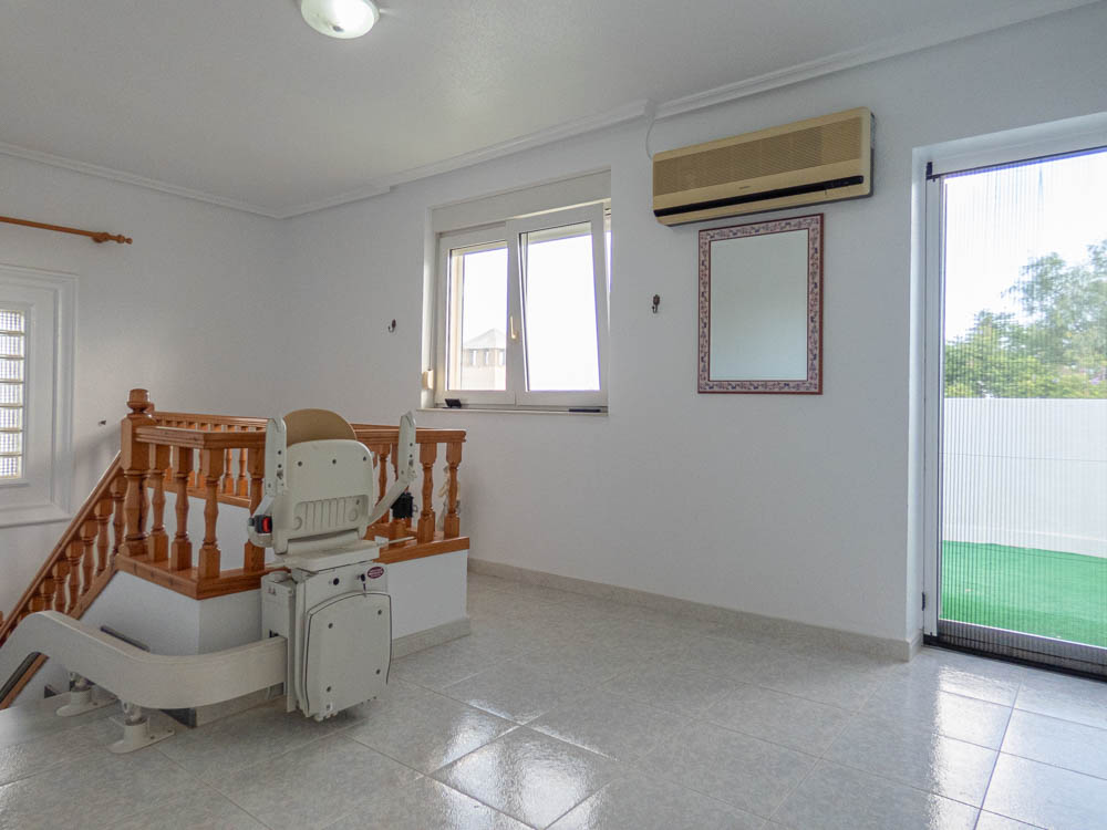 Villa for Sale in San Miguel de Salinas, Alicante