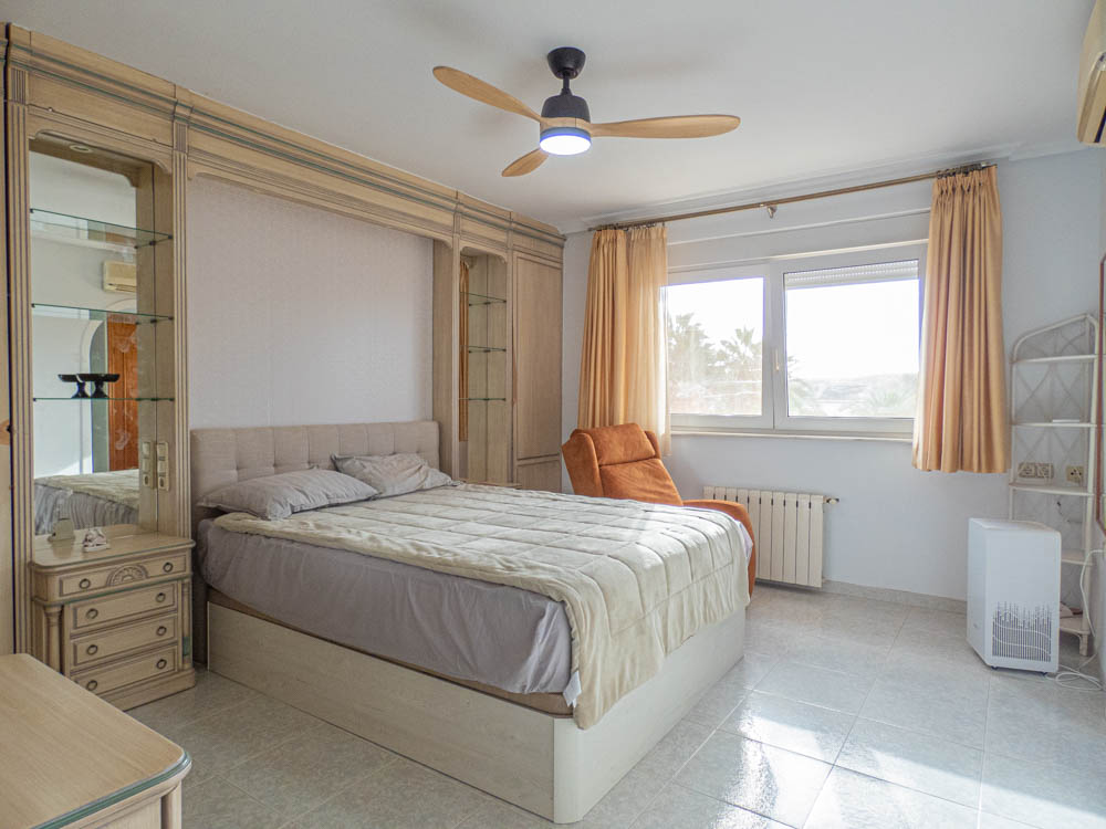 Villa for Sale in San Miguel de Salinas, Alicante