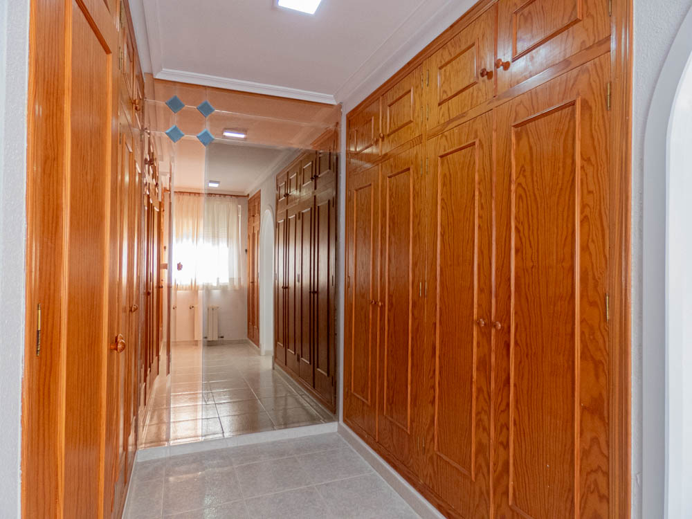 Villa for Sale in San Miguel de Salinas, Alicante