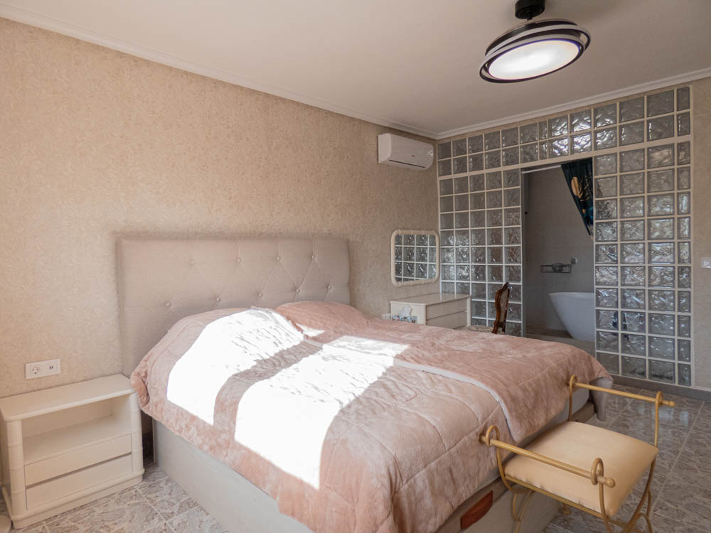 Villa for Sale in San Miguel de Salinas, Alicante