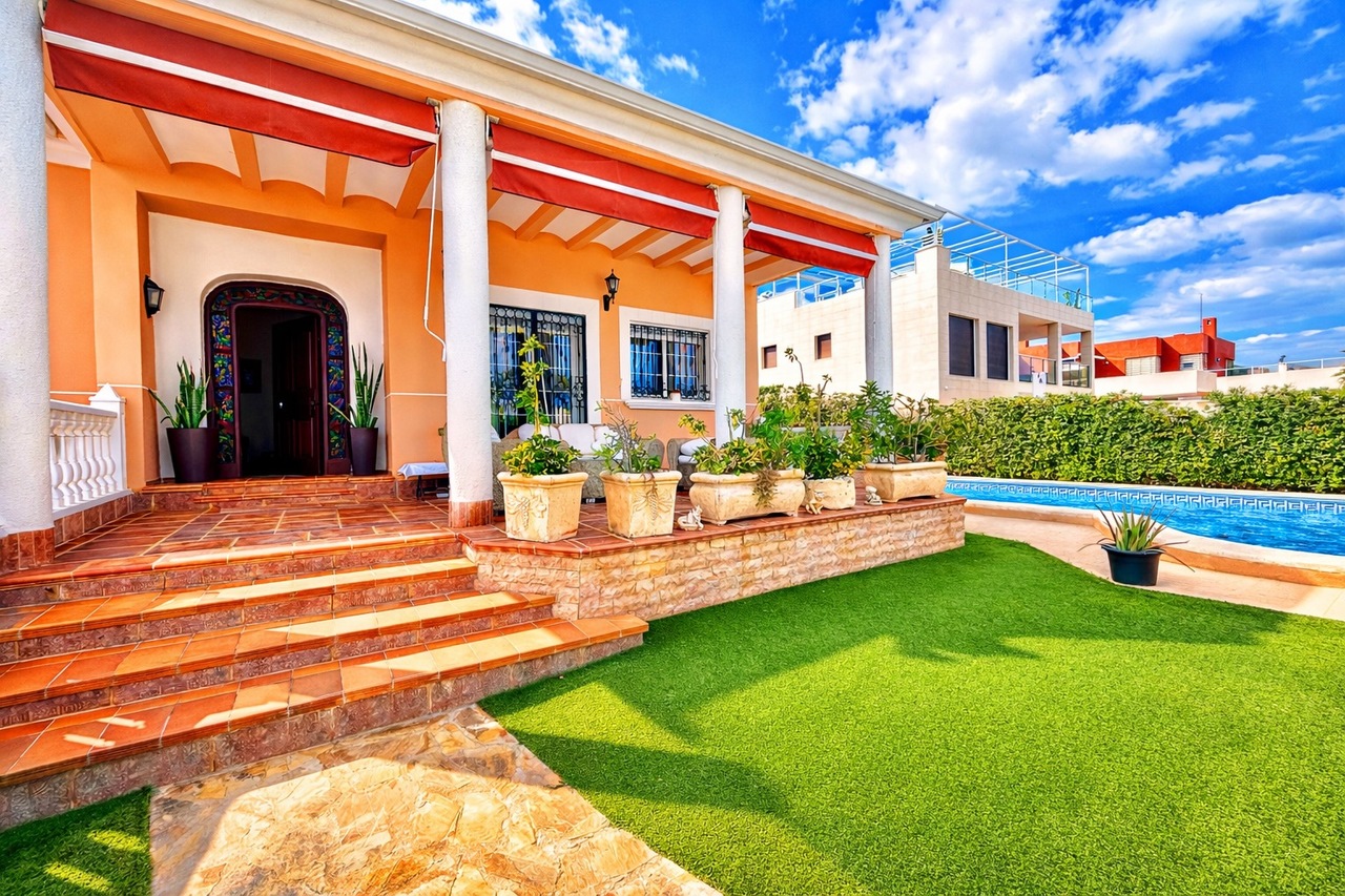 85b2ed3f1f1e50d37369_xlarge Villa for Sale in La Mata, Alicante