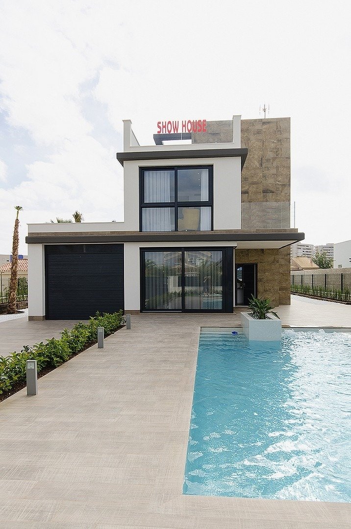 NEW BUILD VILLA IN ORIHUELA COSTA (CAMPOAMOR)