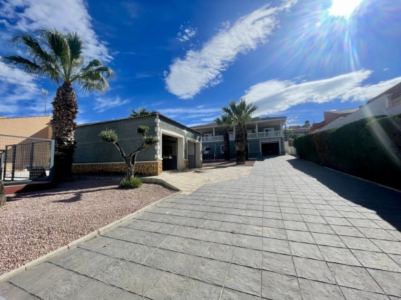 Villa for Sale in Ciudad Quesada, Alicante