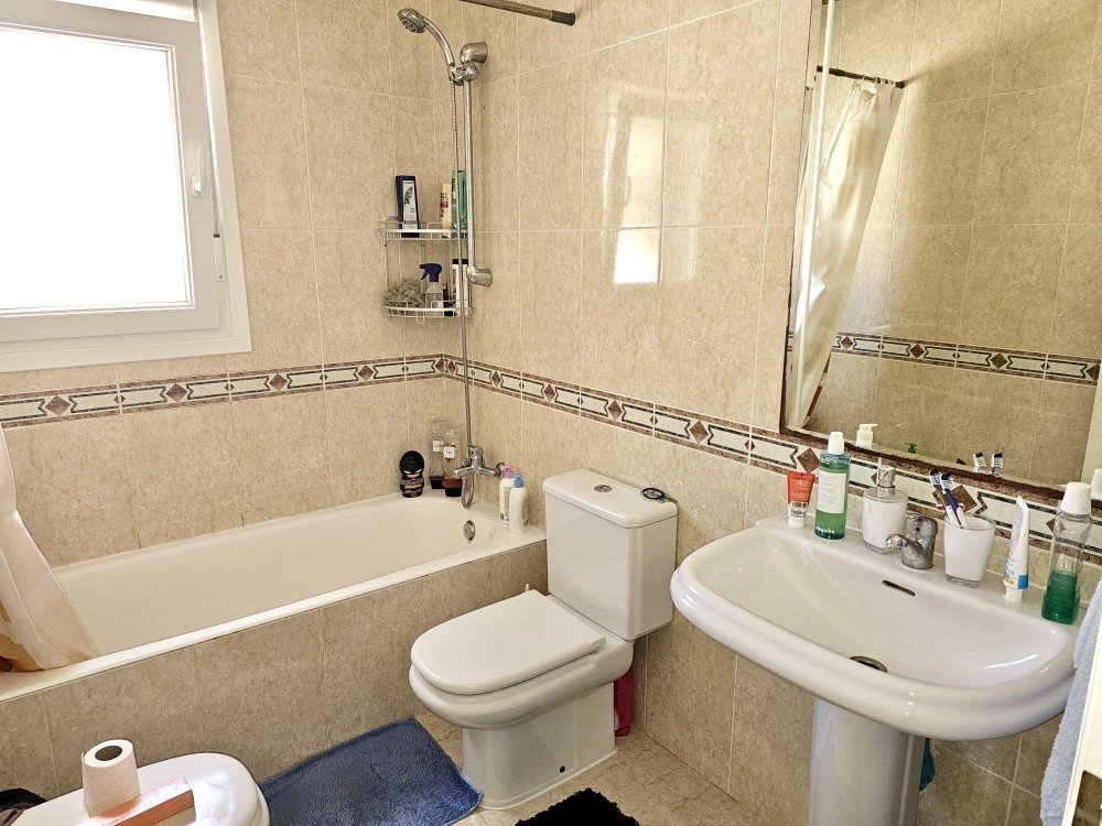 Villa for Sale in Benijofar, Alicante