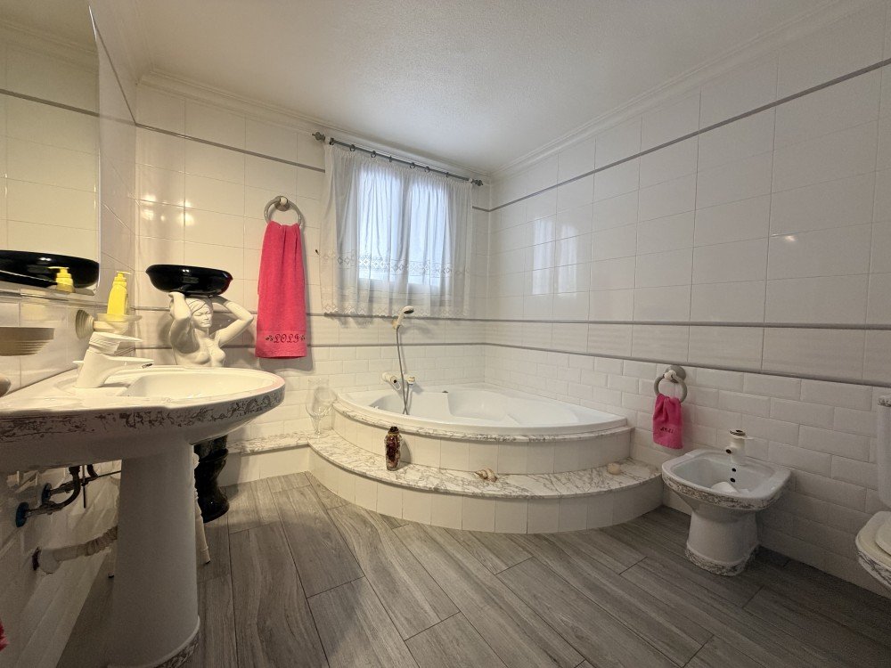 Town House for Sale in Formentera del Segura, Alicante