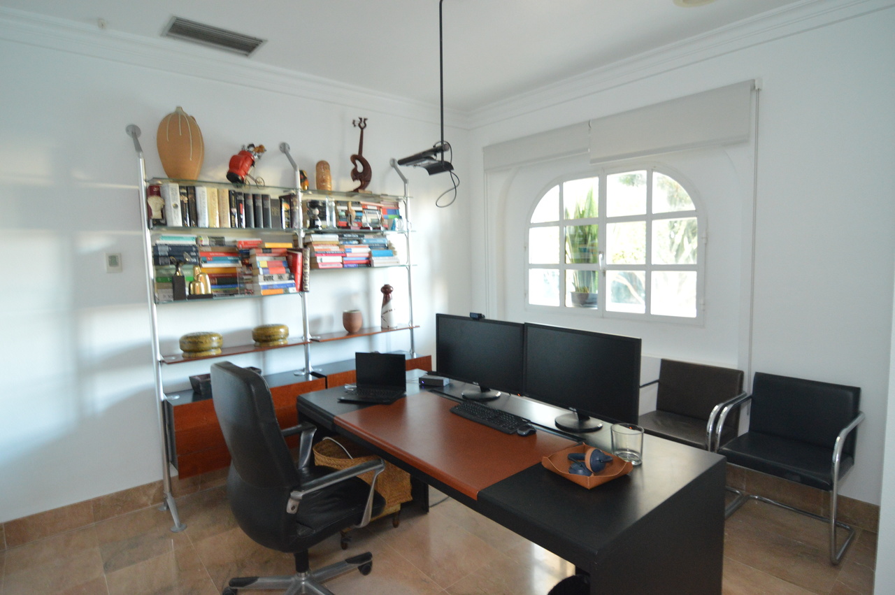 Villa for Sale in Torrevieja, Alicante