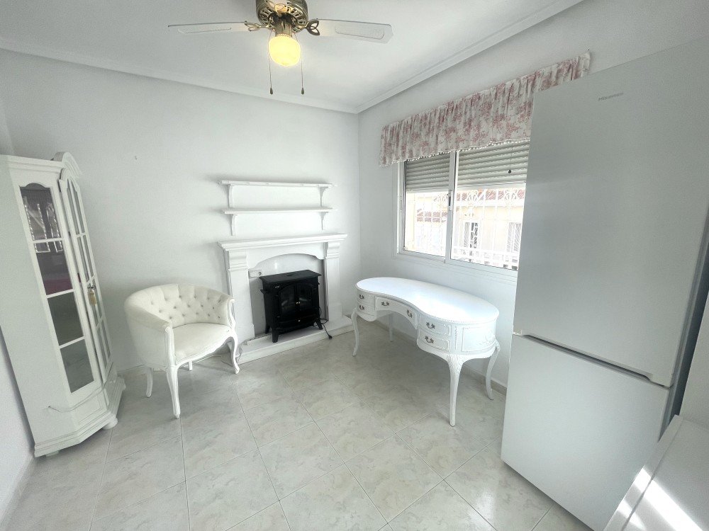Bungalow for Sale in Benijofar, Alicante
