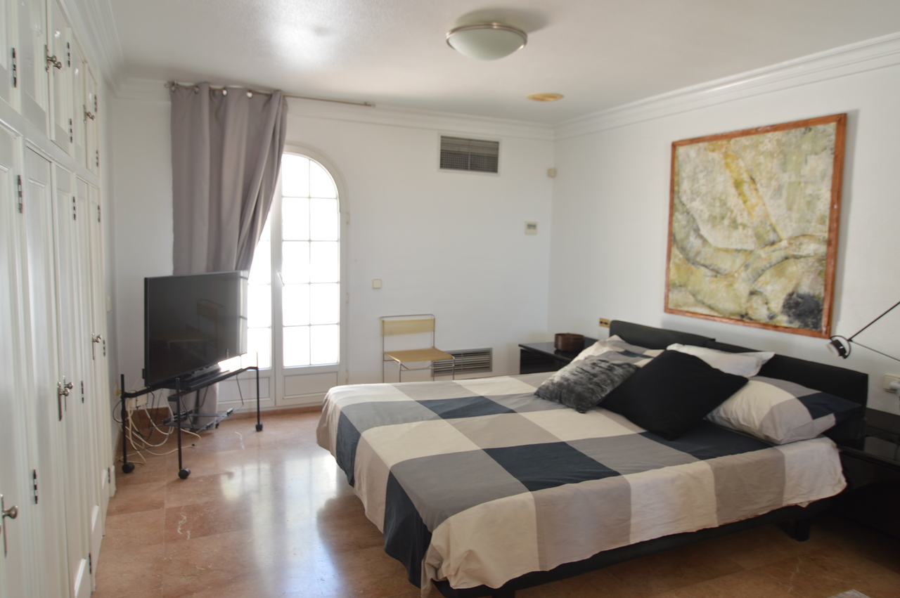 Villa for Sale in Torrevieja, Alicante