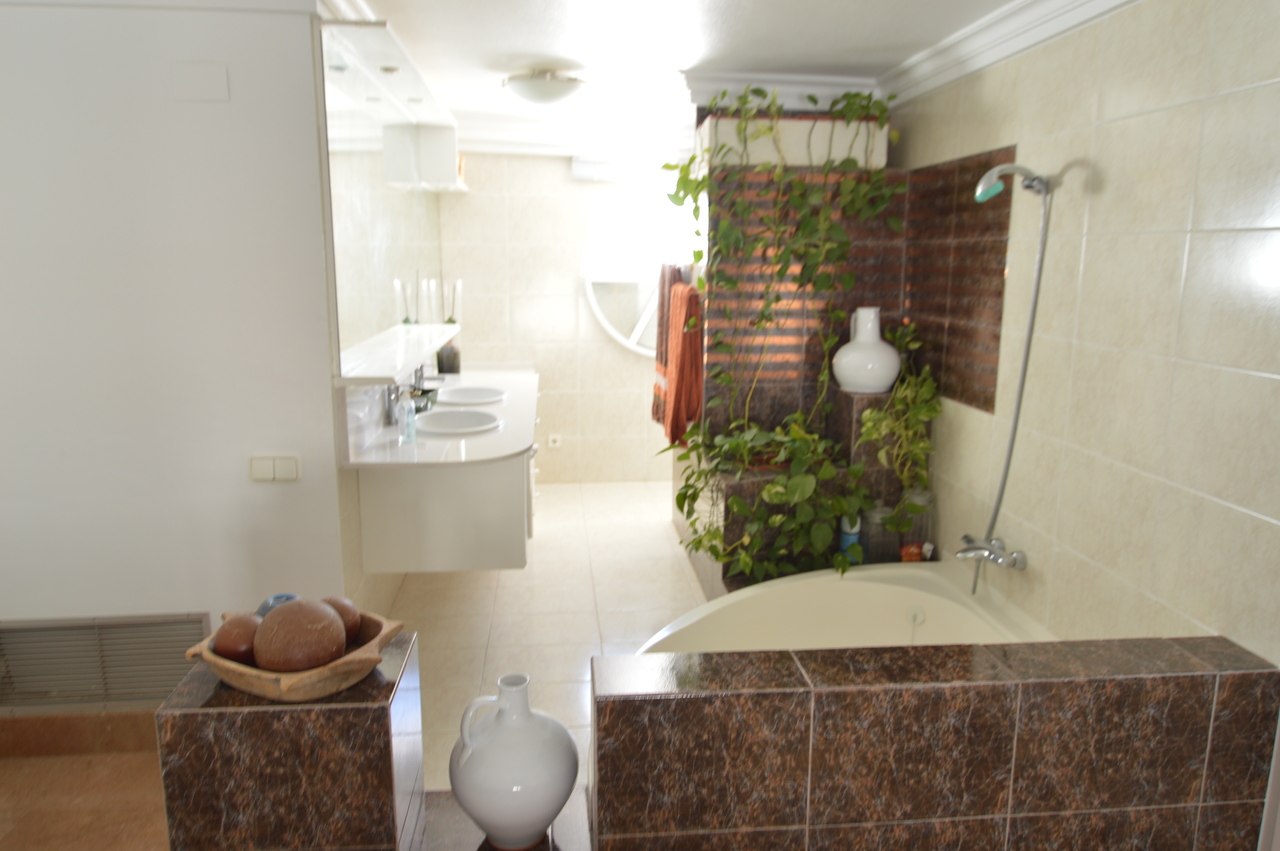 Villa for Sale in Torrevieja, Alicante