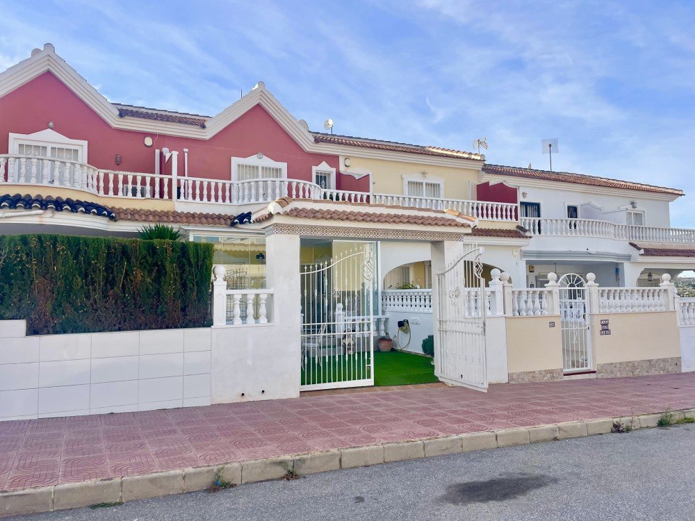 Bungalow for Sale in Benijofar, Alicante
