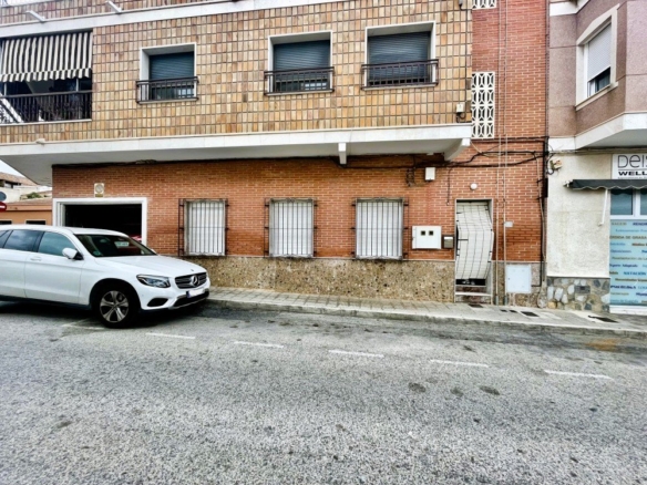 Apartment for Sale in Los Montesinos, Alicante