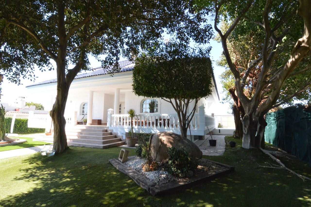 Villa for Sale in Torrevieja, Alicante