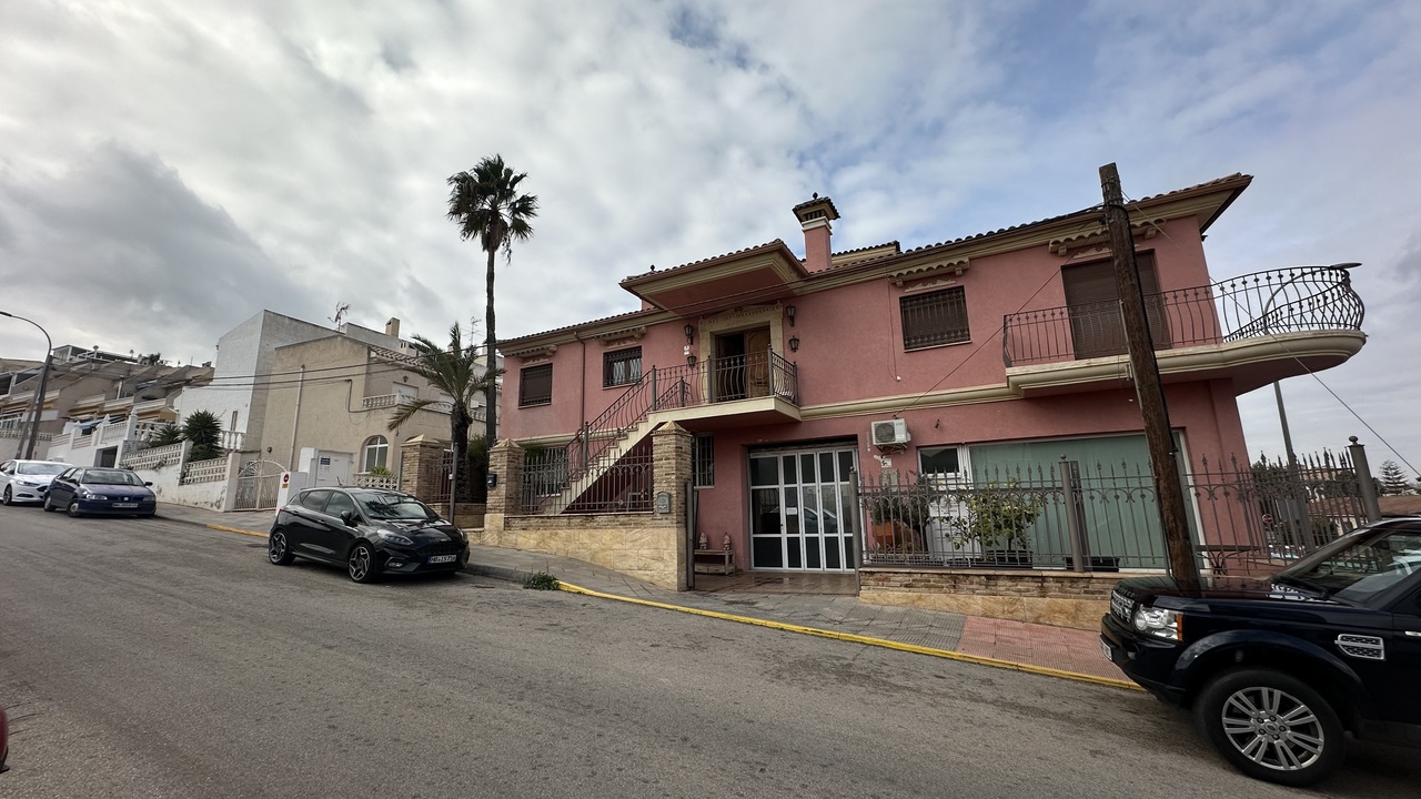 Town House for Sale in San Miguel de Salinas, Alicante
