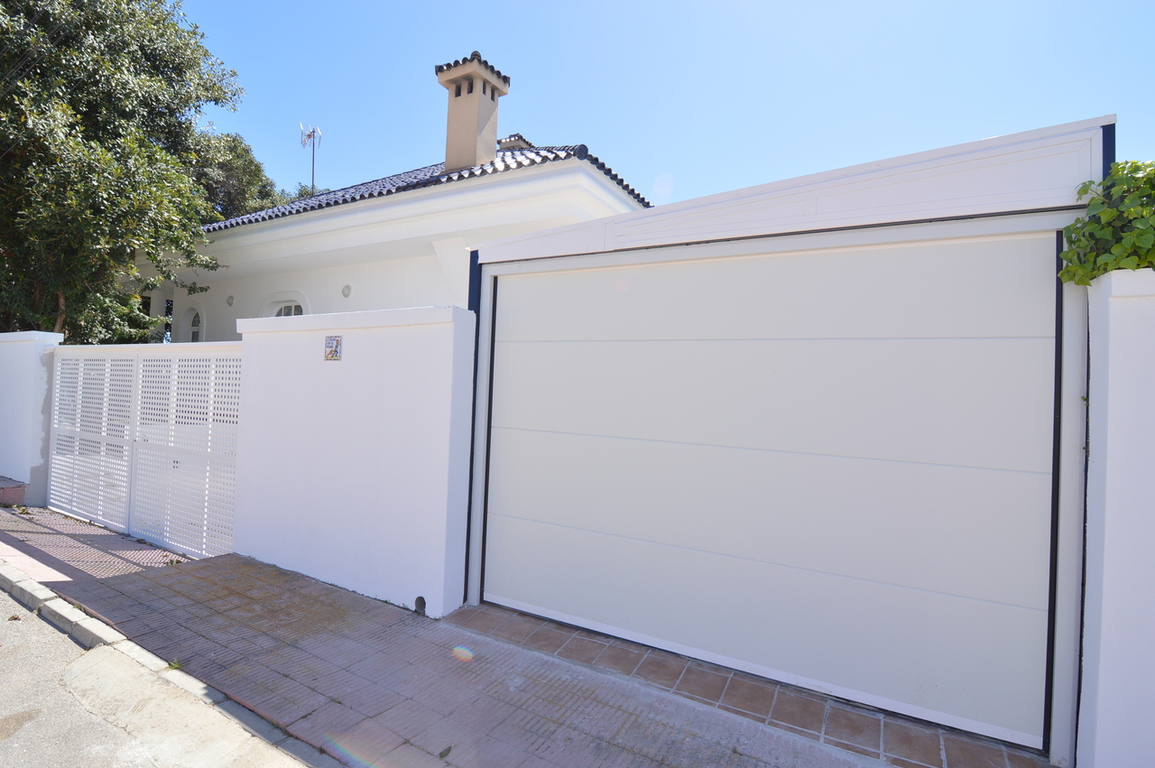 Villa for Sale in Torrevieja, Alicante