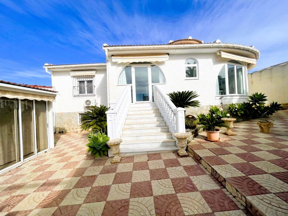 Villa for Sale in Ciudad Quesada, Alicante