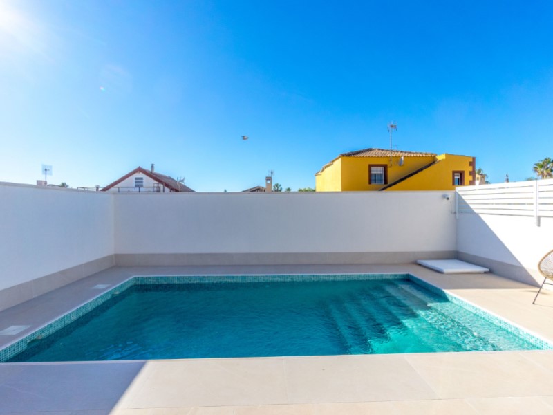 Villa for Sale in Torrevieja, Alicante